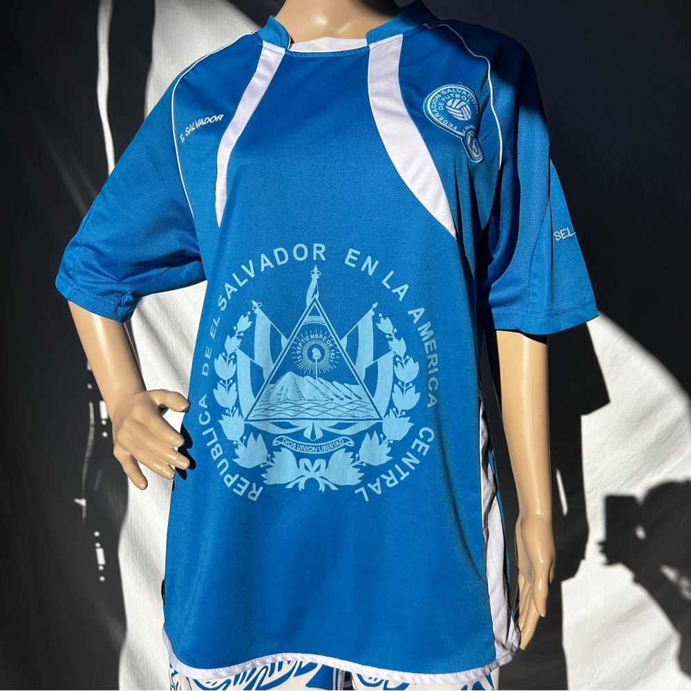 Federación El Salvadoreña de fútbol El Salvador short sleeve shirt